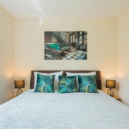 Apartment Olijfboom Dugi Rat Zewnętrze zdjęcie