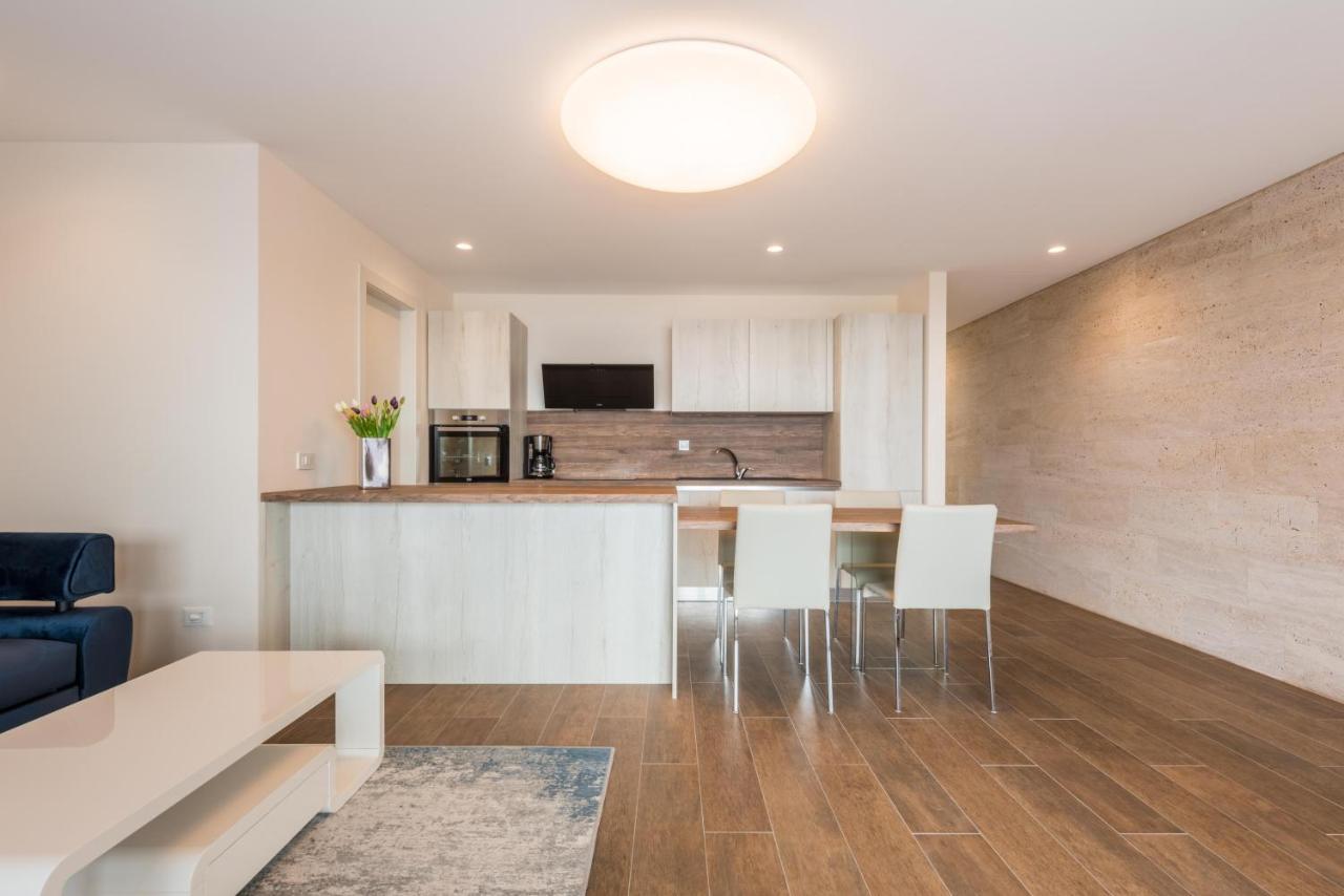 Apartment Olijfboom Dugi Rat Zewnętrze zdjęcie