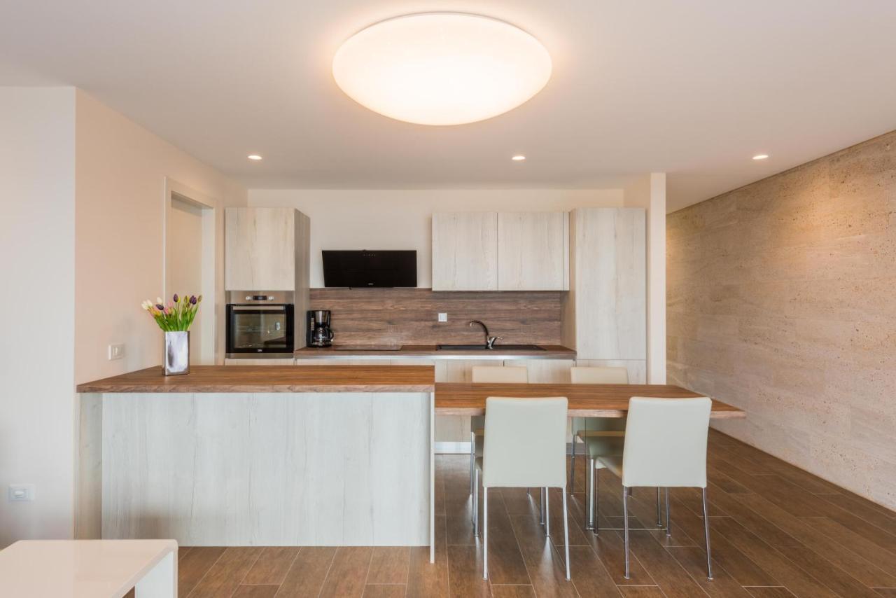 Apartment Olijfboom Dugi Rat Zewnętrze zdjęcie