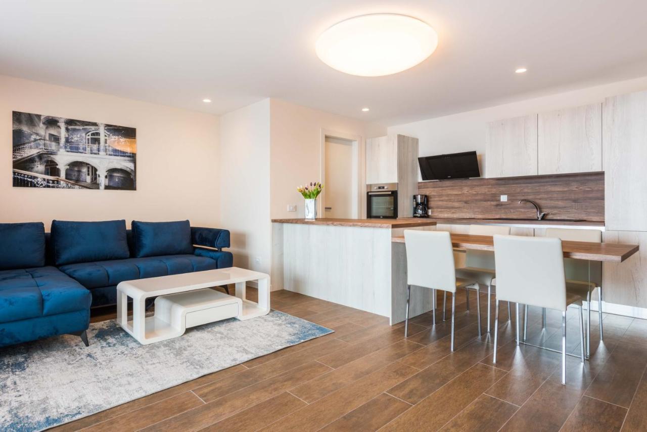 Apartment Olijfboom Dugi Rat Zewnętrze zdjęcie