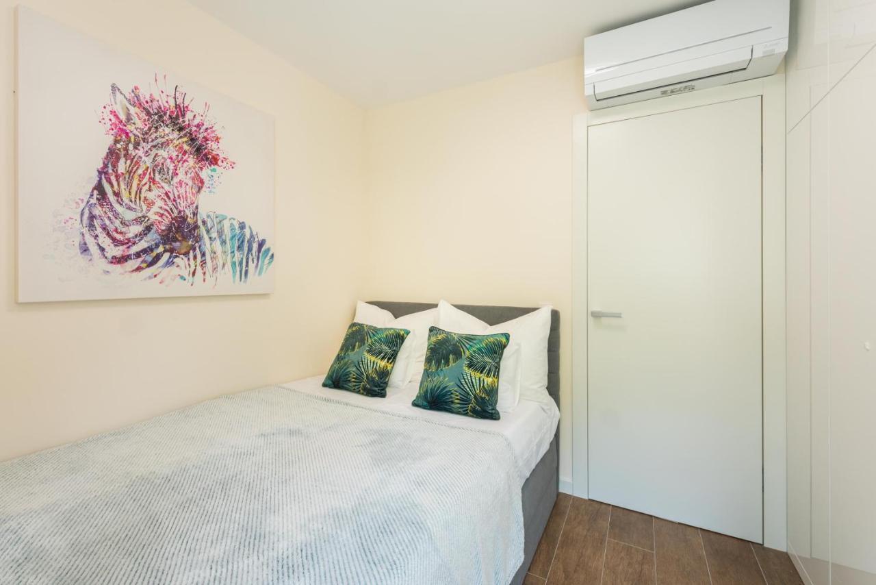 Apartment Olijfboom Dugi Rat Zewnętrze zdjęcie
